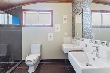 Photo of property in 13 Rodney Avenue, Te Horo Beach, Otaki, 5581