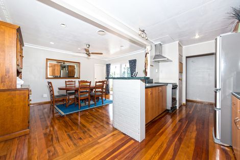 Photo of property in 16 Kereru Street, Henderson, Auckland, 0612