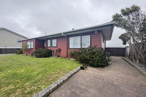 Photo of property in 16 Cathie Place, Karori, Wellington, 6012