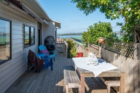 Photo of property in 22 Morrow Avenue, Bucklands Beach, Auckland, 2012