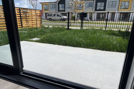 Photo of property in 74 Papatupu Way, Kumeu, 0810