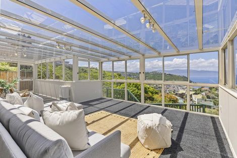 Photo of property in 52 Frobisher Street, Island Bay, Wellington, 6023