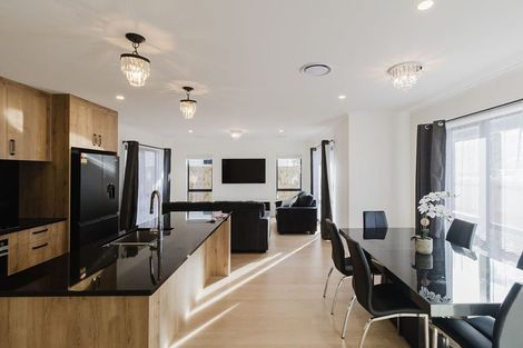 Photo of property in 53 Rochdale Drive, Churton Park, Wellington, 6037