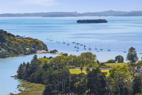 Photo of property in 15 Tudor Park Drive, Whitford, Howick, 2571
