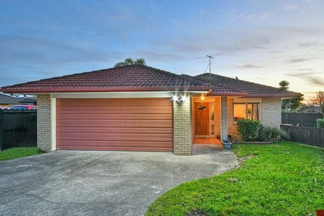 Photo of property in 22 Carisbrook Crescent, Papakura, 2110