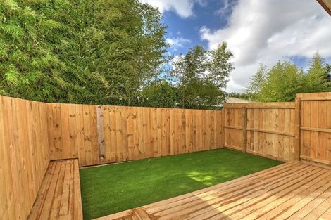 Photo of property in 3/4 Serjeant Street, Henderson, Auckland, 0612