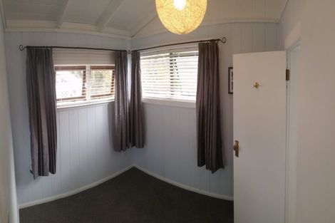 Photo of property in 27 Lowther Place, Taradale, Napier, 4112