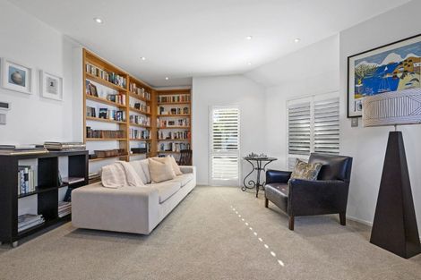 Photo of property in 39 Eastcliffe Road, Castor Bay, Auckland, 0620