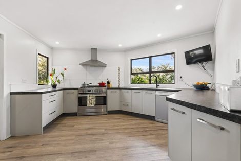 Photo of property in 2237 State Highway 2, Maramarua, Pokeno, 2471