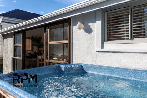 Photo of property in 21 Gilbert Street, New Plymouth, 4310
