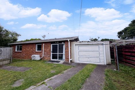 Photo of property in 21 Royal Road, Massey, Auckland, 0614