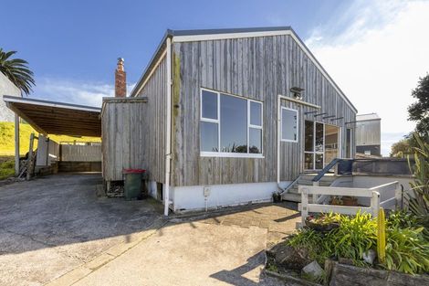 Photo of property in 32 Ngamotu Road, Moturoa, New Plymouth, 4310