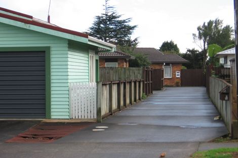 Photo of property in 2/92 Fitzroy Street, Papatoetoe, Auckland, 2104