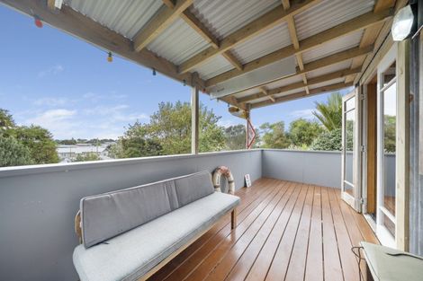 Photo of property in 11 Mount View Place, Spotswood, New Plymouth, 4310