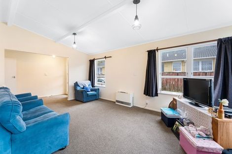 Photo of property in 19 Kairanga Crescent, Wainuiomata, Lower Hutt, 5014