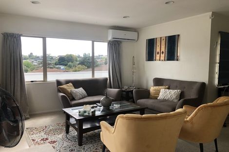 Photo of property in 73 Spinella Drive, Bayview, Auckland, 0629