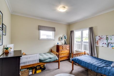 Photo of property in 100 Guppy Road, Taradale, Napier, 4112