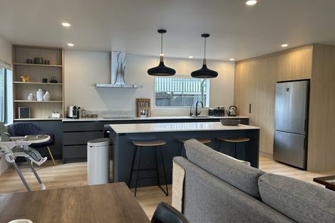 Photo of property in 79 Woodglen Road, Glen Eden, Auckland, 0602