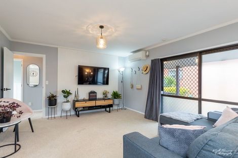 Photo of property in 3f2- Ararino Street, Trentham, Upper Hutt, 5018