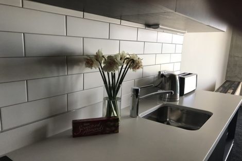 Photo of property in Frame Apartments, 1601/111 Molesworth Street, Thorndon, Wellington, 6011