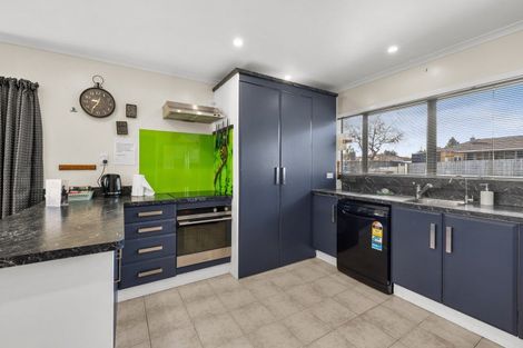 Photo of property in 6 Rinaha Place, Koutu, Rotorua, 3010