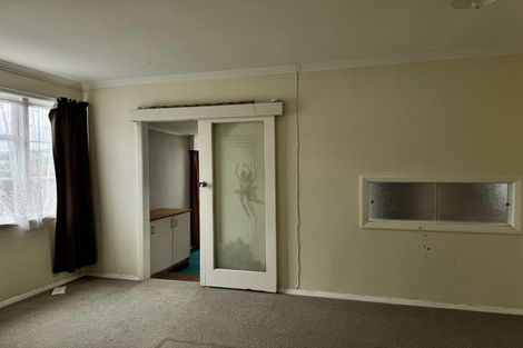 Photo of property in 95 Moorefield Road, Johnsonville, Wellington, 6037