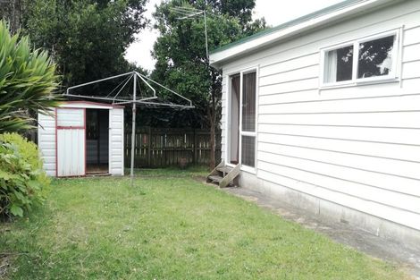 Photo of property in 14 Youngs Road, Papakura, 2110