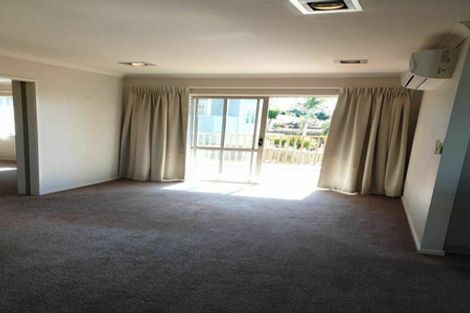 Photo of property in 24d Schnapper Rock Road, Schnapper Rock, Auckland, 0632