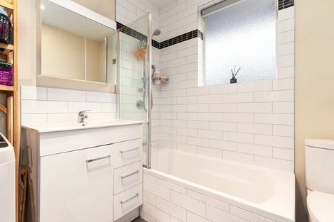 Photo of property in 4/16 Holly Road, St Albans, Christchurch, 8014