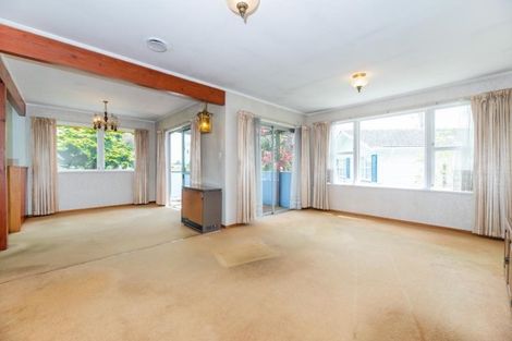 Photo of property in 2 Sunvue Road, Glen Eden, Auckland, 0602