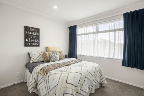 Photo of property in 31 Cresswell Place, Johnsonville, Wellington, 6037