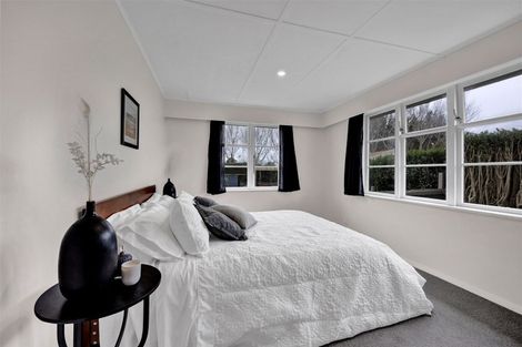 Photo of property in 13 Malone Place, Hawera, 4610