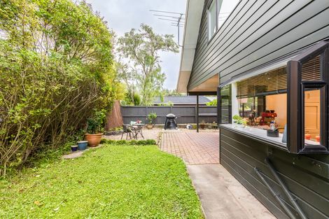 Photo of property in 2 Daffodil Street, Titirangi, Auckland, 0604