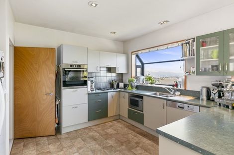 Photo of property in 24 Satara Crescent, Khandallah, Wellington, 6035