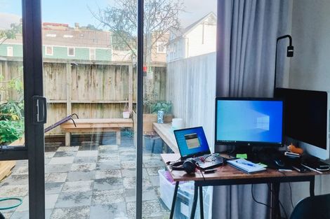 Photo of property in 16/31u Princess Terrace, Newtown, Wellington, 6021