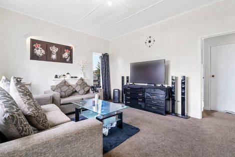 Photo of property in 108 Manuroa Road, Takanini, 2112