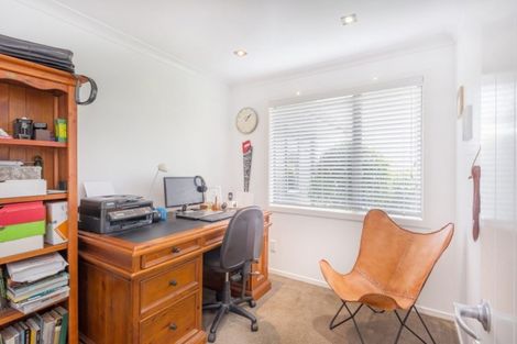 Photo of property in 27 Norfolk Drive, Cambridge, 3434