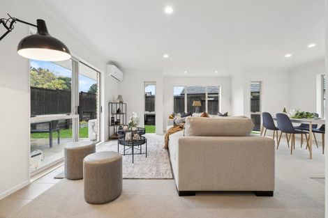 Photo of property in 58 Lough Bourne Drive, Pukekohe, 2120