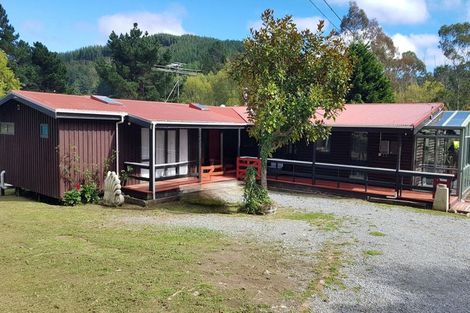 Photo of property in 694 Whitemans Valley Road, Whitemans Valley, Upper Hutt, 5371
