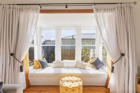 Photo of property in 10 Mcdonald Street, Napier South, Napier, 4110
