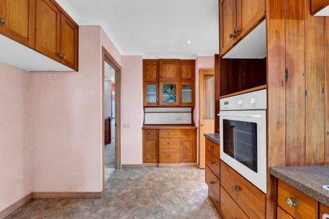 Photo of property in 64 Waiwaka Terrace, Strandon, New Plymouth, 4312