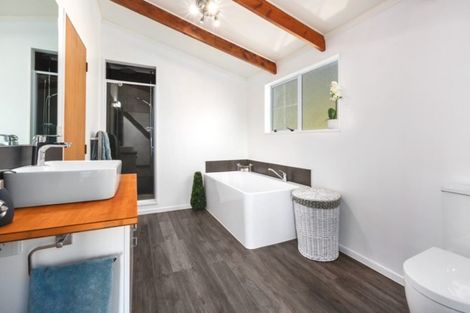 Photo of property in 10 Ration Lane, Whitby, Porirua, 5024