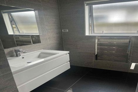 Photo of property in 12 Huarahi Pai Road, Huapai, Kumeu, 0810