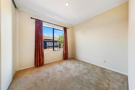 Photo of property in 1 Waylen Place, Burswood, Auckland, 2013