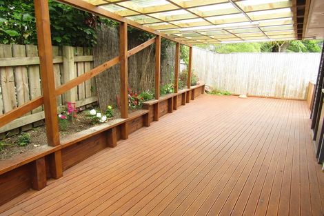 Photo of property in 118b Newlands Road, Newlands, Wellington, 6037