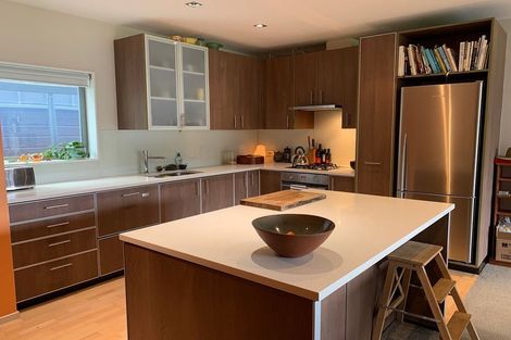 Photo of property in Patent 326 Apartments, 104h/326 Evans Bay Parade, Hataitai, Wellington, 6021