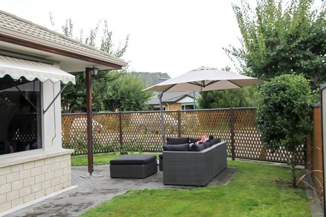 Photo of property in 16 Claridge Place, Taradale, Napier, 4112