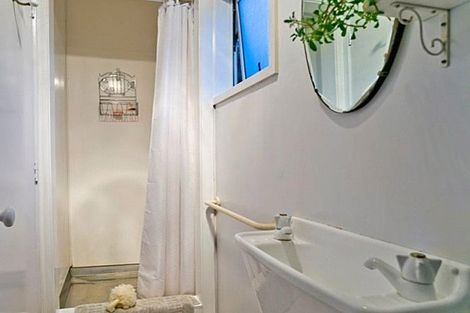 Photo of property in 3 Pohutukawa Avenue, Red Beach, 0932