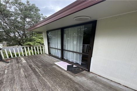 Photo of property in 2 Jumento Place, Unsworth Heights, Auckland, 0632