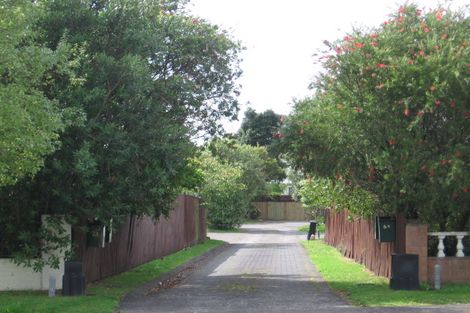 Photo of property in 2/5 Septimus Place, Henderson, Auckland, 0612